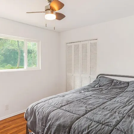 Puni Mauka 31 Plus Day Rental